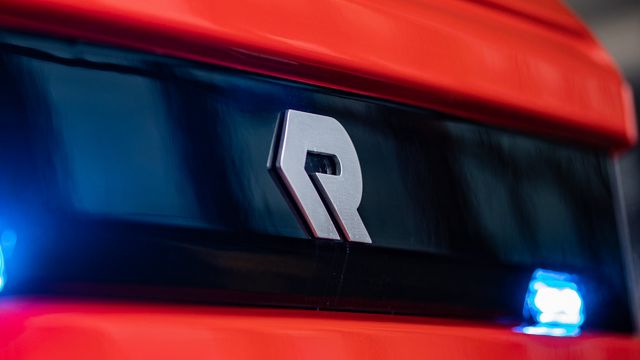 Crosslink experience: Front RT close-up Close-up of the front of the RT - the Rosenbauer logo in the center.